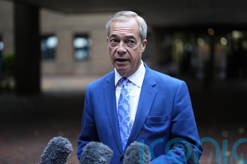 Farage calls Putin ‘very bad dude’ and backs downing Russian jets in Nato skies