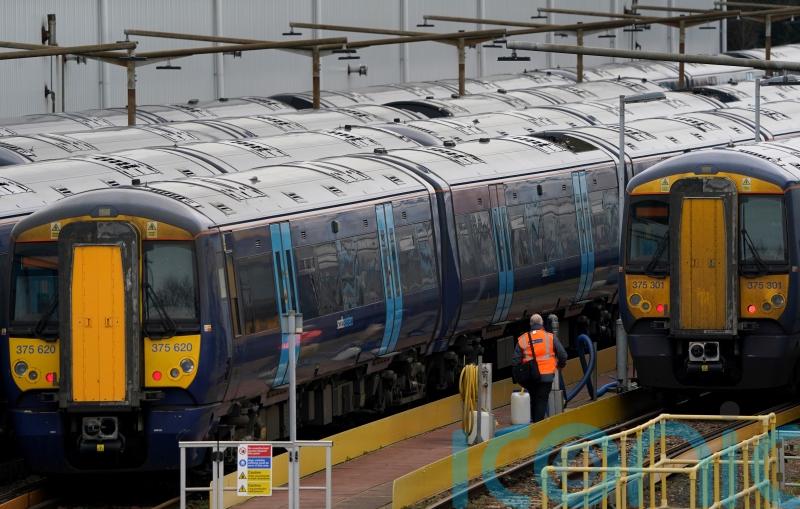 RMT warns of pay dispute at Network Rail