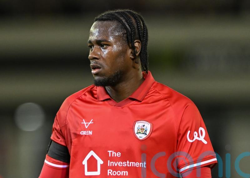 Reyes Cleary scores from own half as Barnsley draw at Bradford