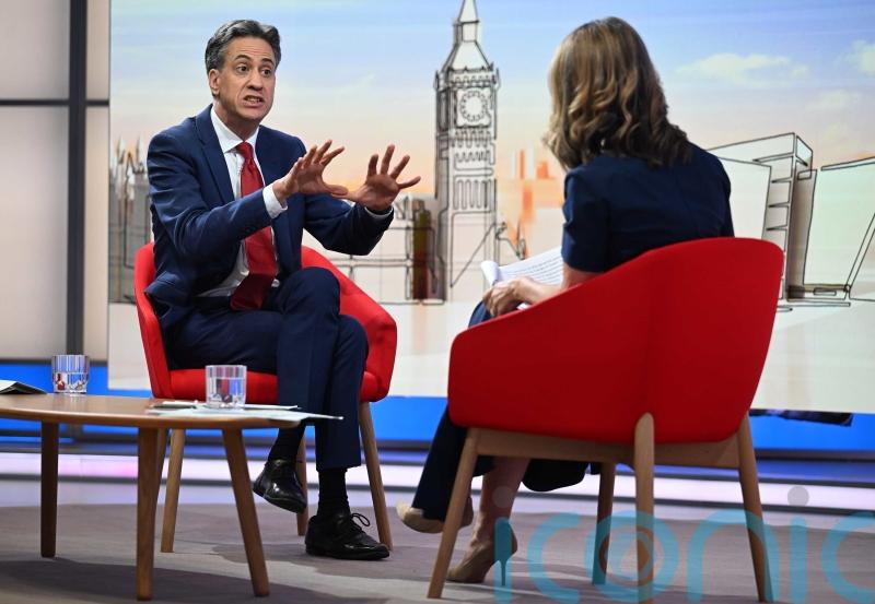 Aston Villa cannot be ‘no-go area’ for Jews, says Ed Miliband in football row