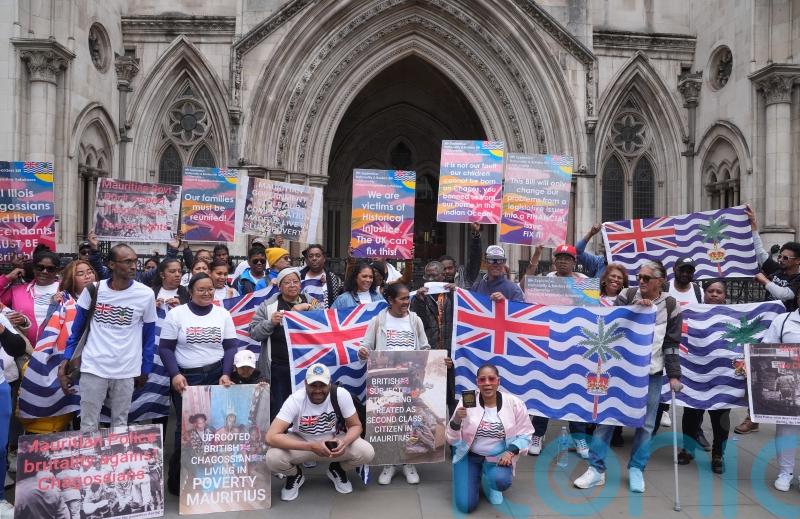 MPs support plans to hand over sovereignty of Chagos Islands to Mauritius
