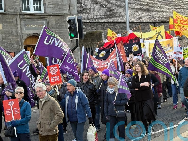Progress on poverty ‘nowhere near enough’, says charity, as thousands join march