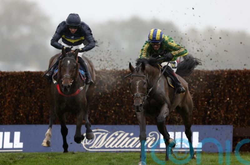 Torn And Frayed secures Aintree Veterans’ victory