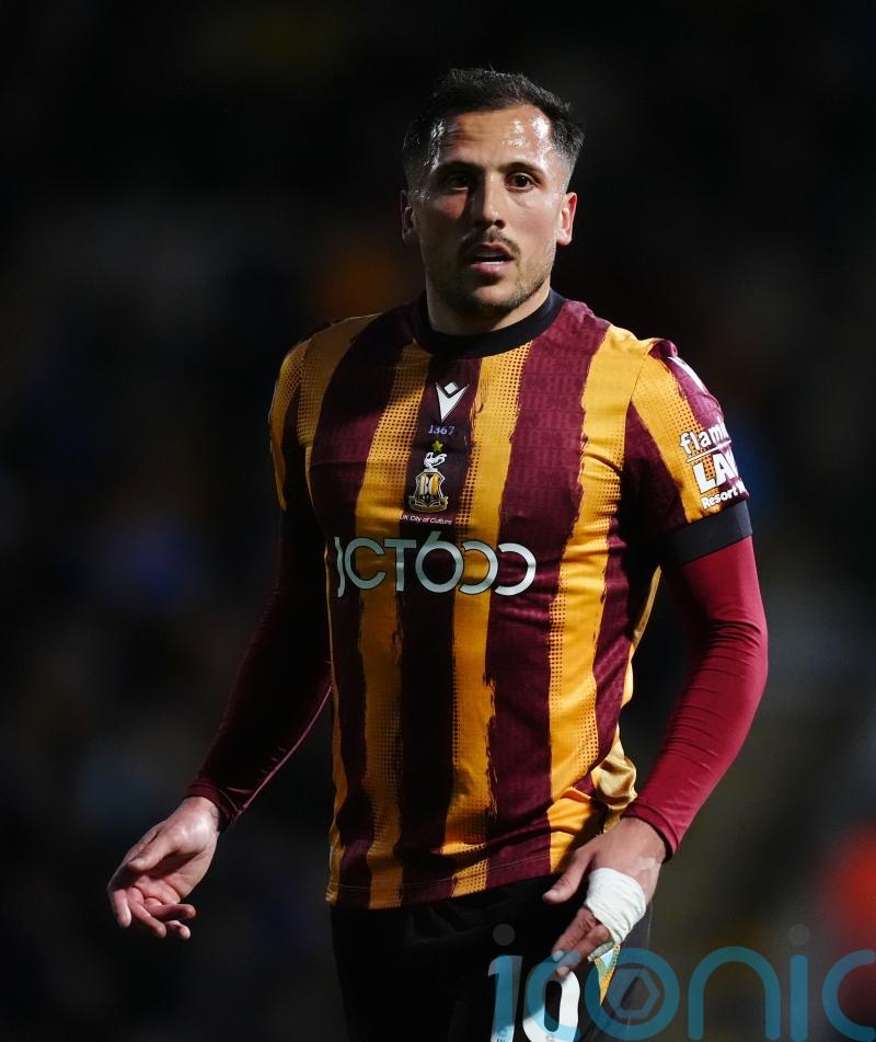 Bradford denied top spot after being held by Lincoln