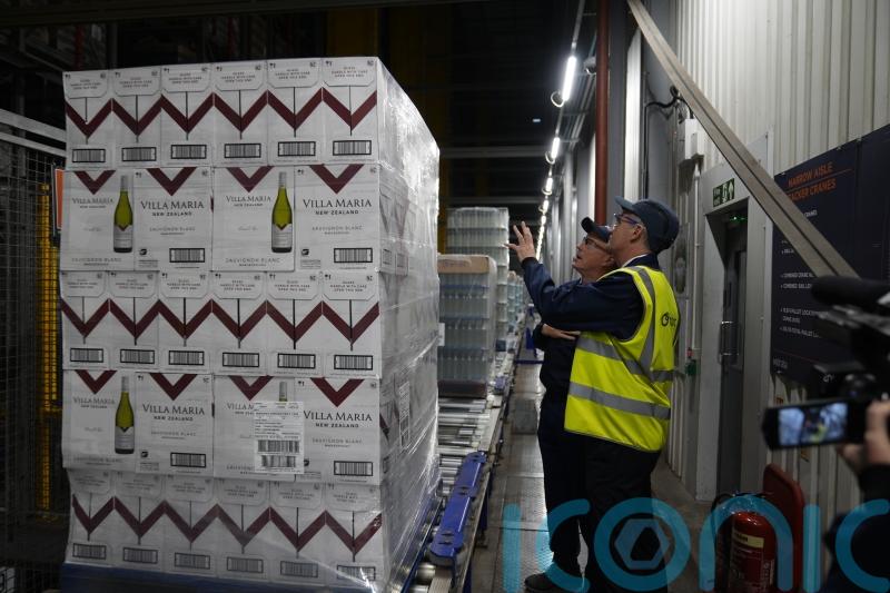 Business Secretary announces electricity discounts of £420 million