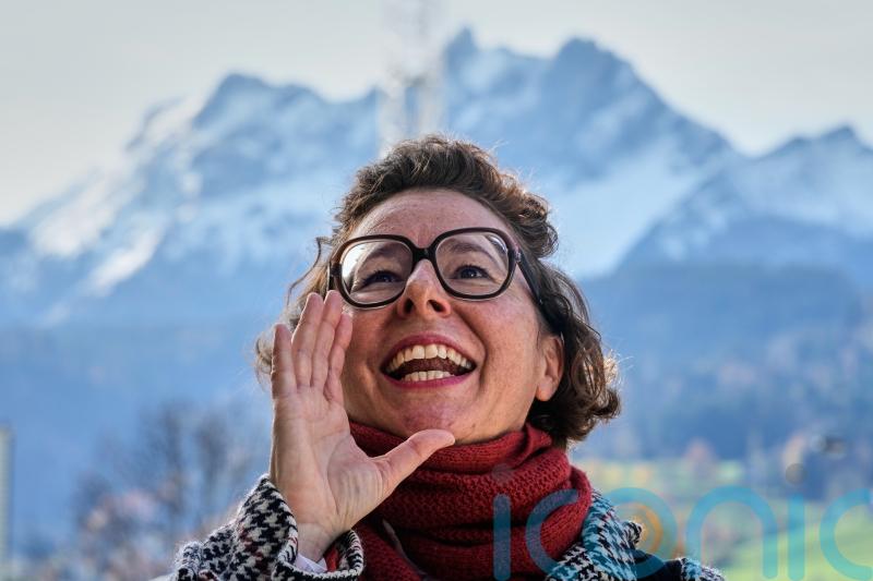 Swiss seek recognition from Unesco as yodelling tradition turns modern