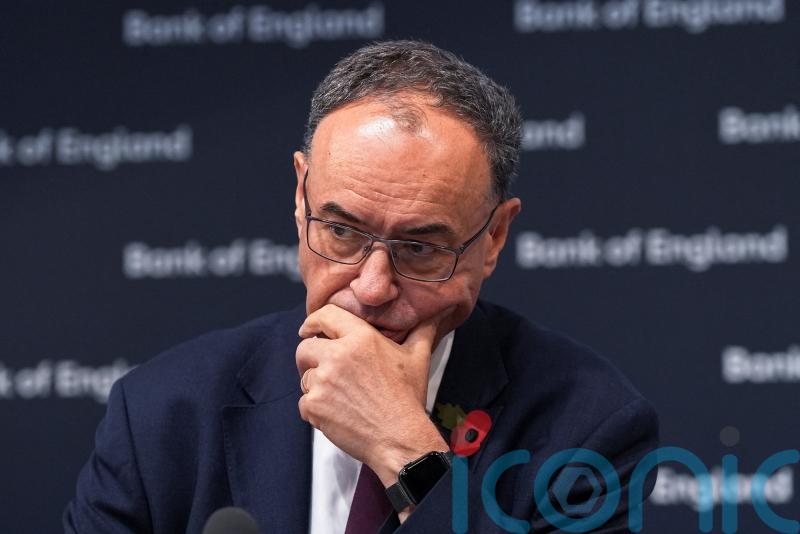 Interest rates held at 4% but ‘door open’ for a post-Budget cut