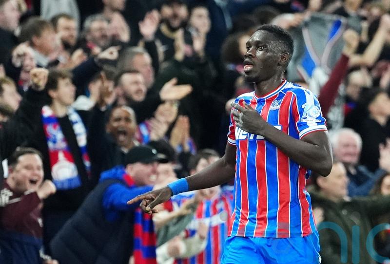 Oliver Glasner hopes Ismaila Sarr gets credit at home after double for Palace