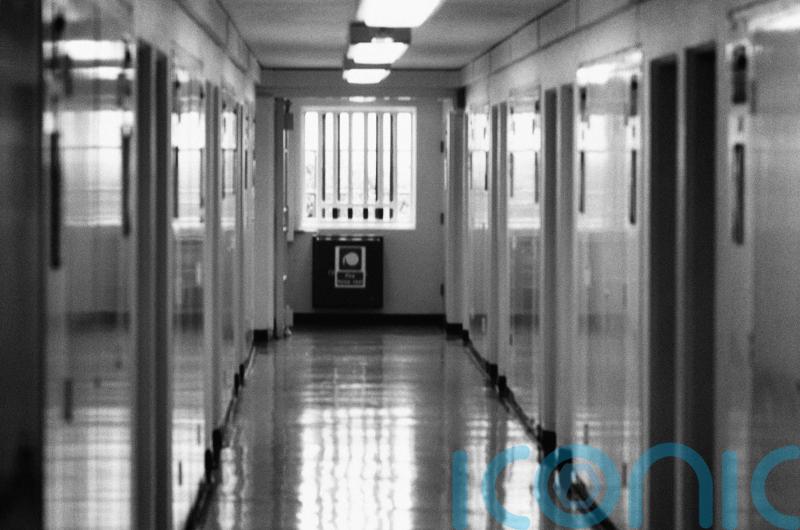 Prisoner was mistakenly counted among those at large after early release