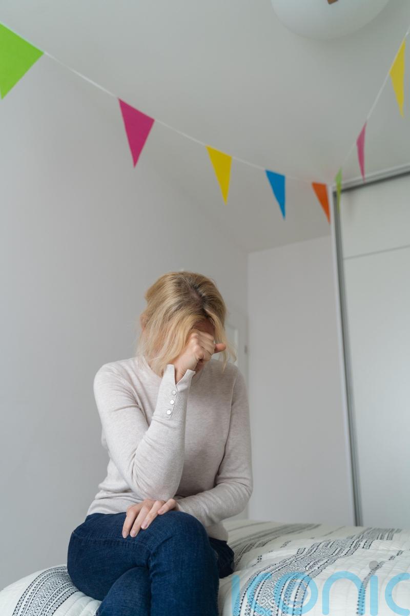 Listening to hypnosis techniques can reduce hot flushes, research suggests