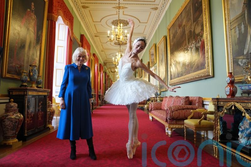 Queen jokes about ‘outperforming’ ballet dancers