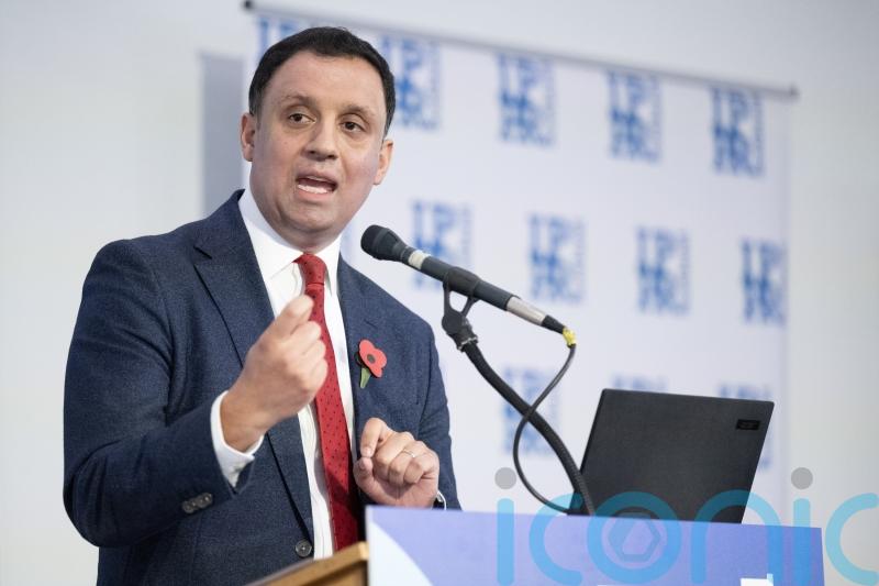 Briefing row ‘undermining Government message’, says Sarwar