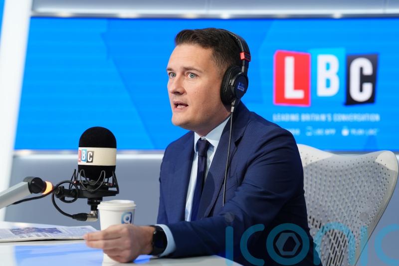 Streeting says he and Starmer ‘extremely frustrated’ by leadership row