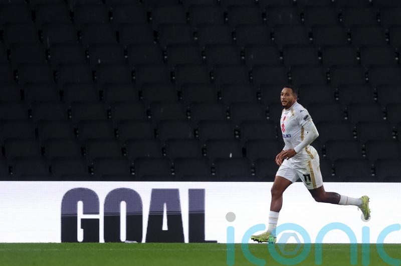 Nathaniel Mendez-Laing scores penalty as MK Dons beat Salford