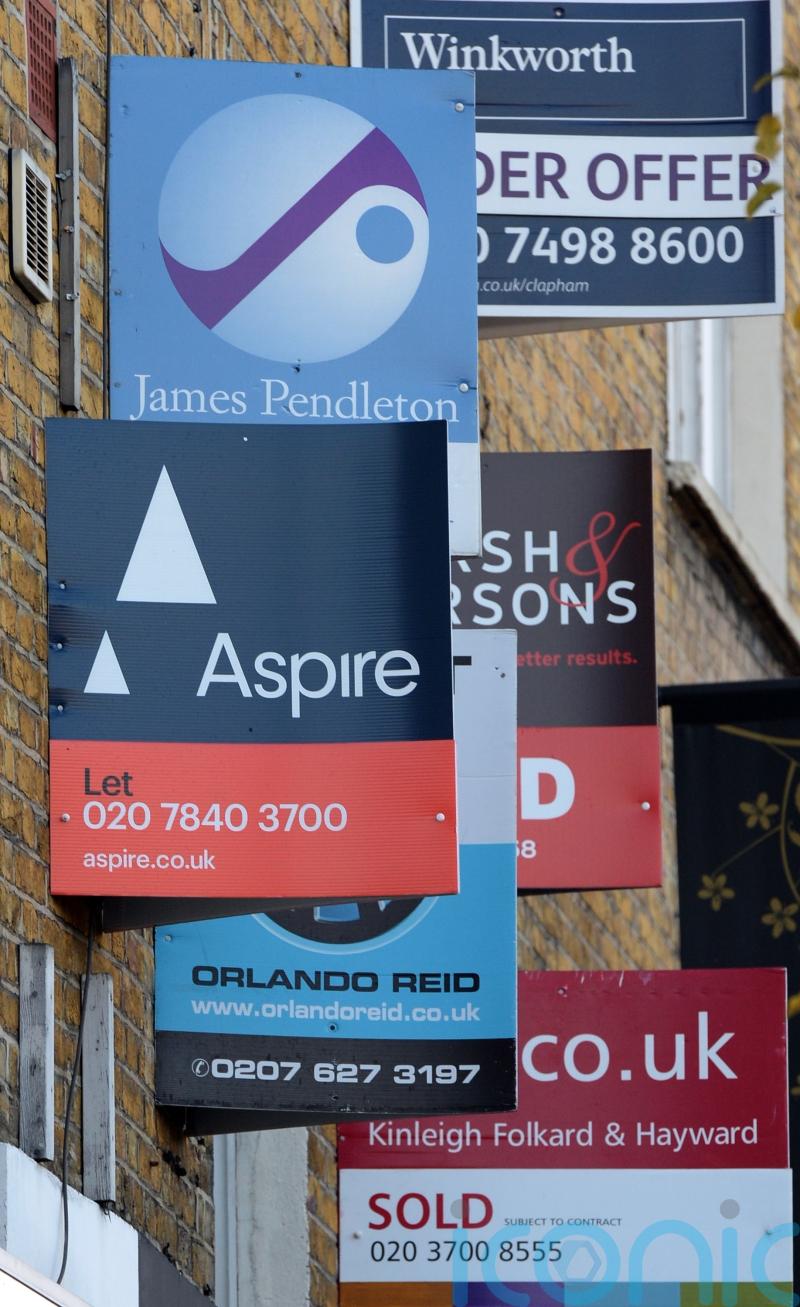 Average price tag on a home fell by £6,589 in November – Rightmove