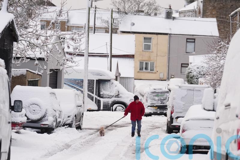 Wintry conditions to continue around the coasts after 7cm of snow recorded