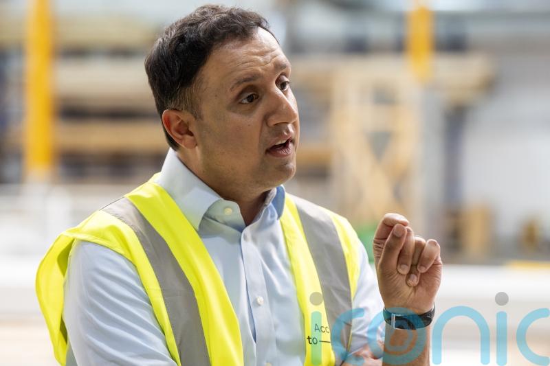 Sarwar to guarantee apprenticeship for all qualified applicants