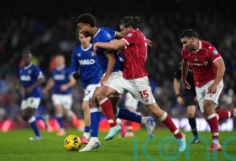 Wrexham extend unbeaten run to six with battling point at Ipswich