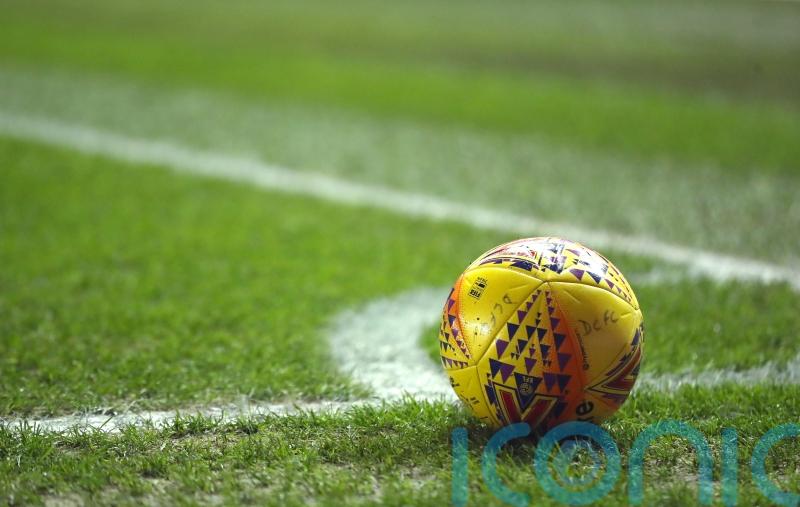 Braintree leave it late to snatch a point at Scunthorpe