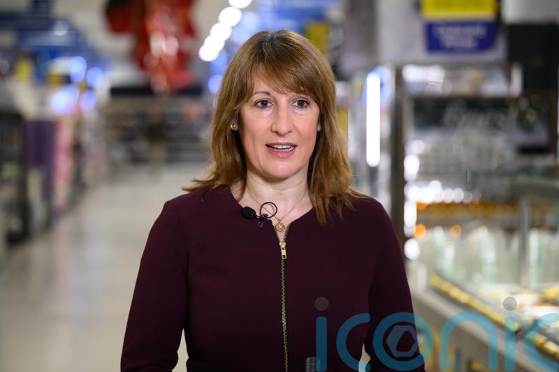 Reeves calls for Labour unity ahead of tax-raising Budget