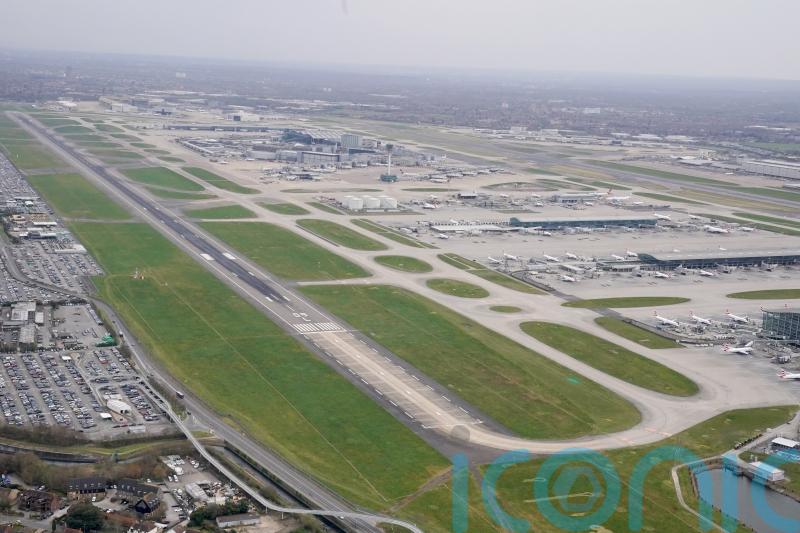 Ministers back Heathrow’s plan to move M25 for third runway