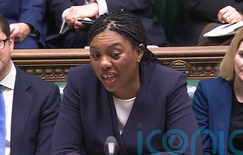Kemi Badenoch calls on Wes Streeting to stop puberty blocker trial