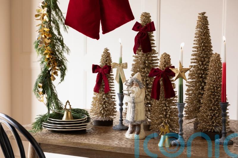10 ways to delight with shimmery decos and festive touches
