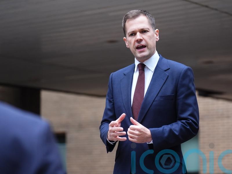 Labour does not trust public, says Jenrick amid reports of more jury-less trials