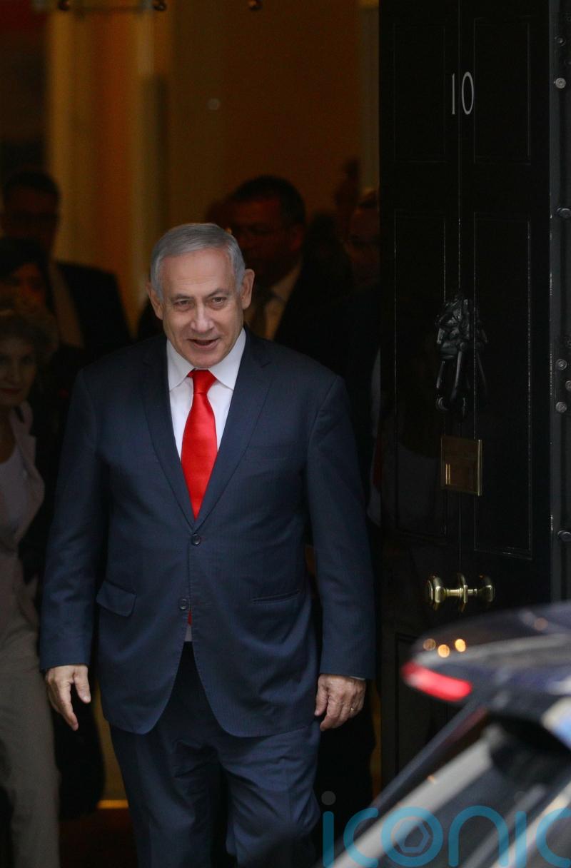 Benjamin Netanyahu submits request for pardon in corruption trial