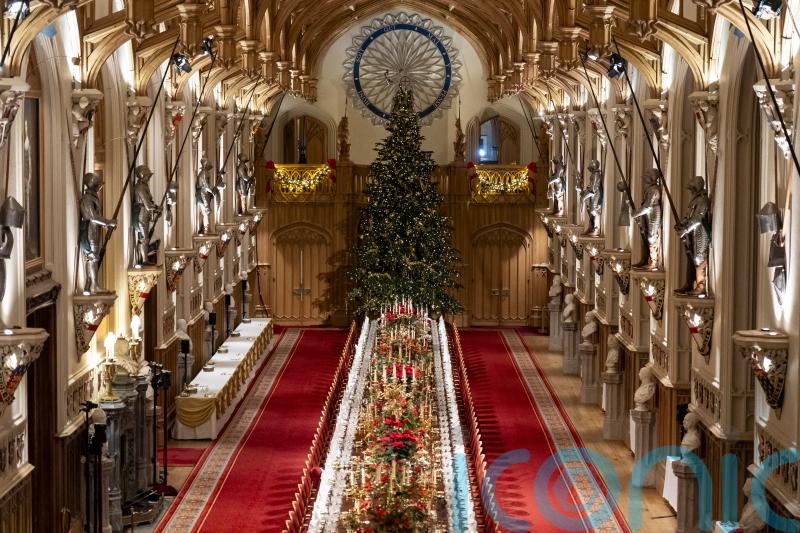 Banquet for King and Germany’s president held in shadow of Christmas tree
