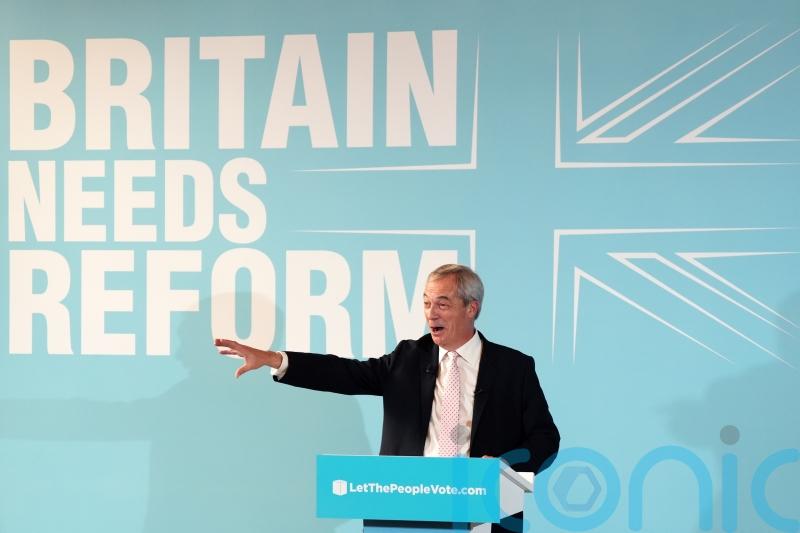 Holocaust survivors call on Farage to apologise for alleged racist abuse