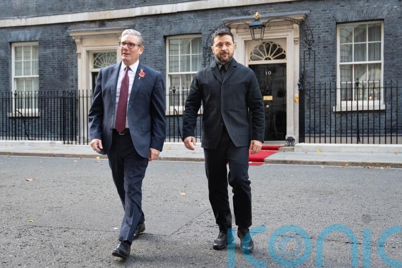 Starmer to meet Zelensky as Russian bombardment continues