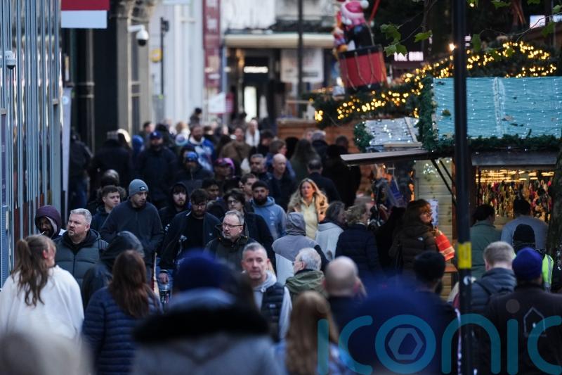 Retail drags on FTSE as stocks drift ahead of US interest rate decision