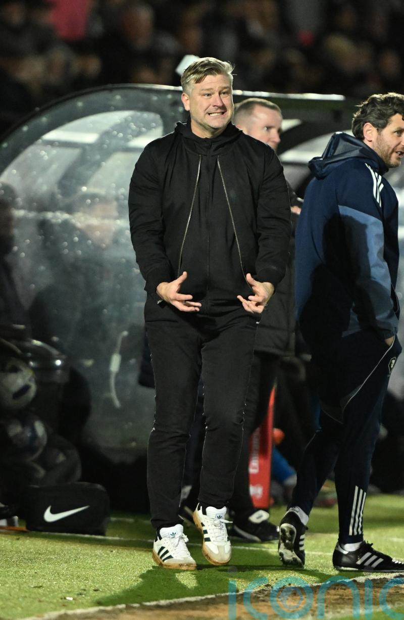 Karl Robinson wants Salford’s owners to complain about refereeing standards