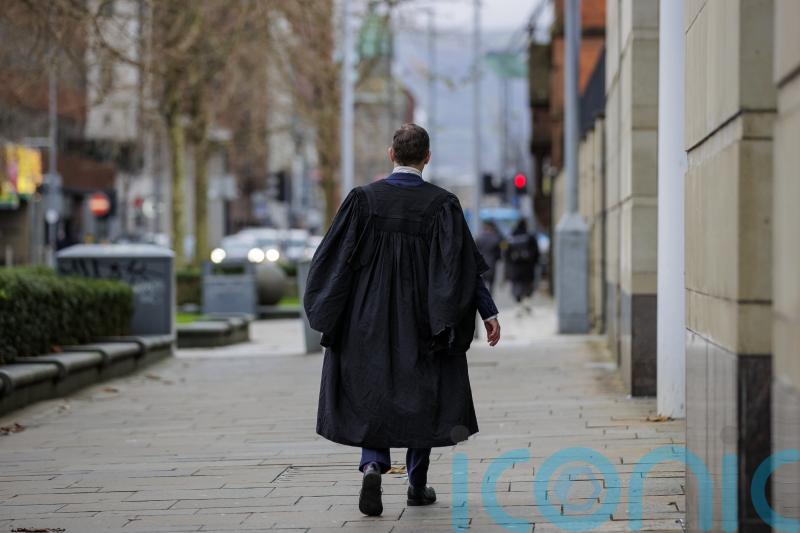 Barristers to withdraw from all crown court cases as fee dispute escalates