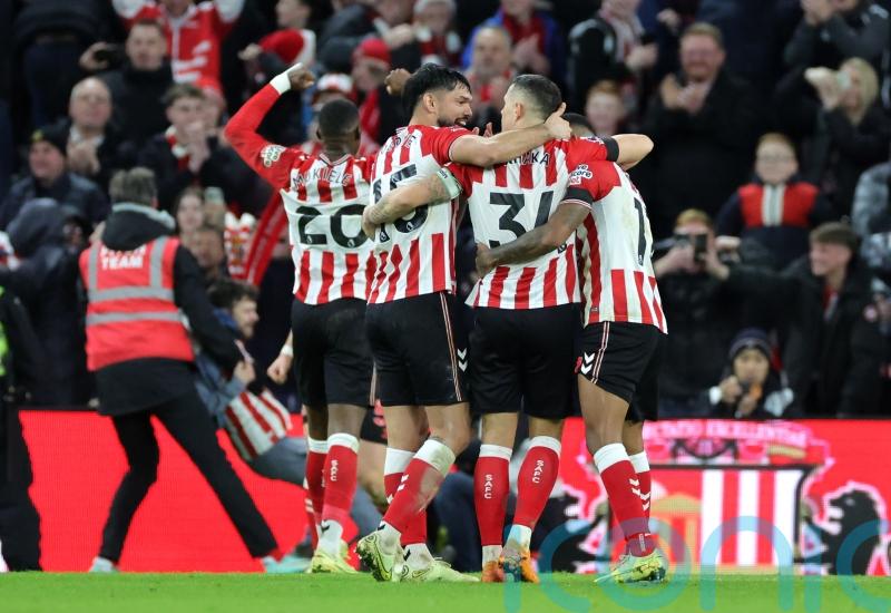 Monday’s briefing: Sunderland claim bragging rights and St Mirren shock Celtic