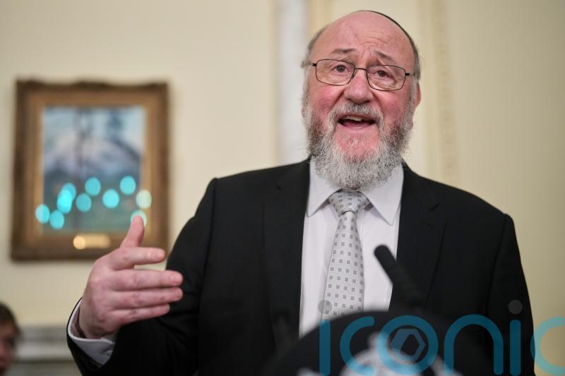 UK&rsquo;s chief rabbi welcomes police &lsquo;globalise the intifada&rsquo; chant arrest decision