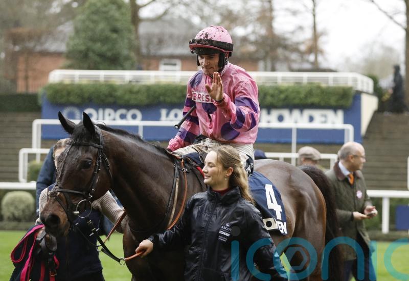 Hopes high ahead of Crambo&rsquo;s Long Walk hat-trick bid