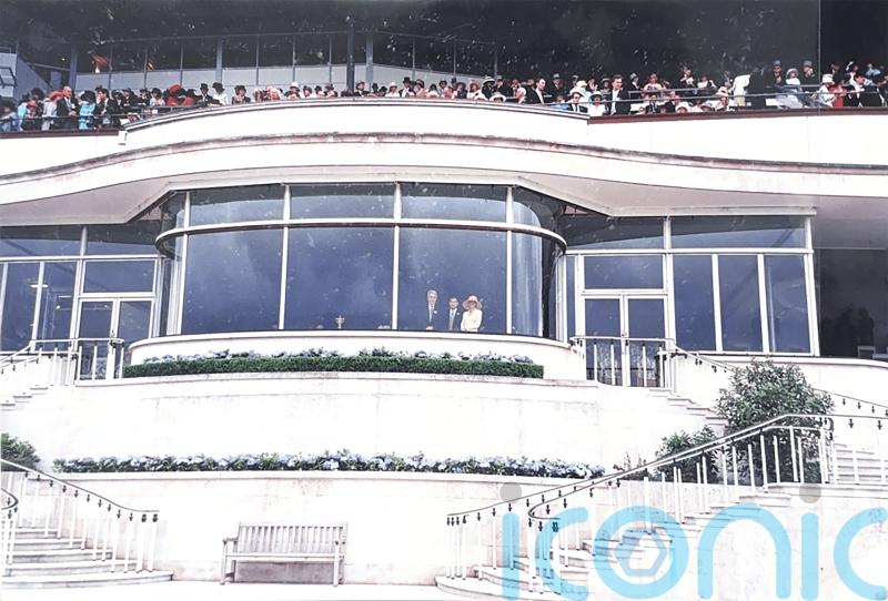 Andrew introduces paedophile Epstein to British high society in huge photo dump