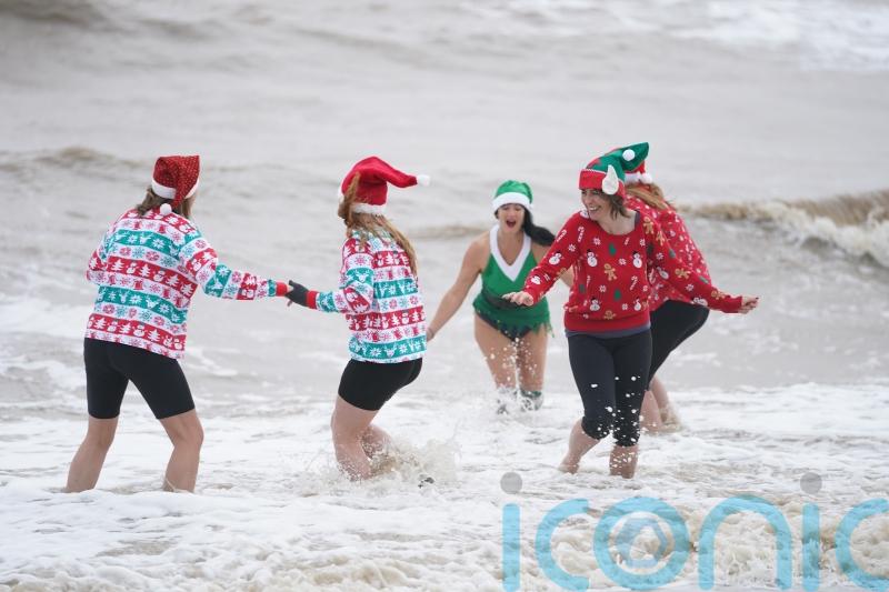 Cold, windy and sunny Christmas Day forecast with a frosty start