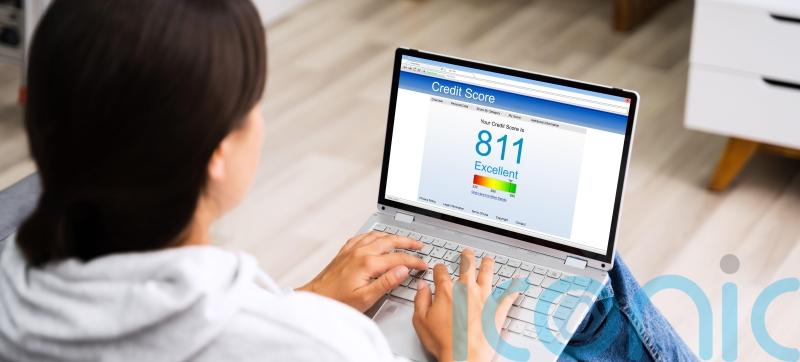 7 easy ways to improve your credit score in 2026