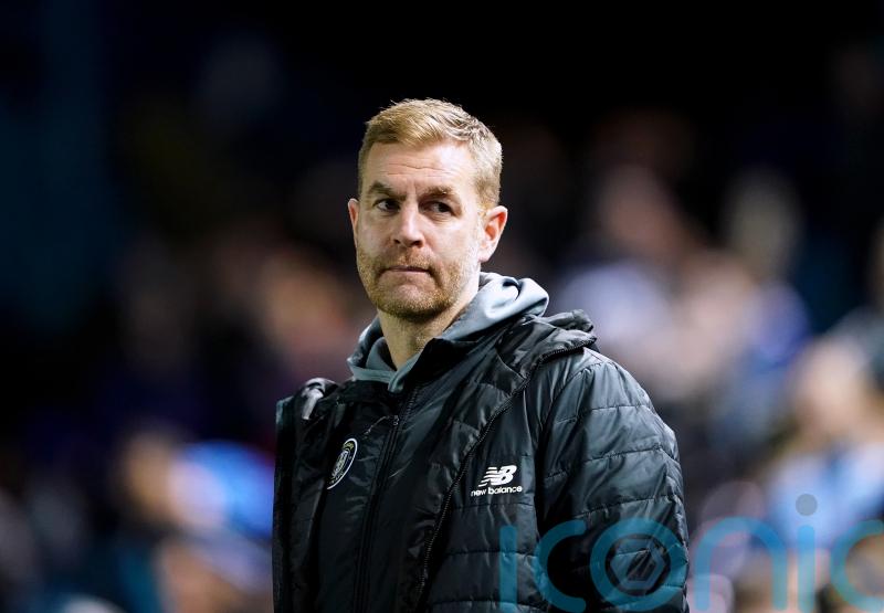 Harrogate boss Simon Weaver fumes over &lsquo;crazy decision&rsquo; to send off Jacob Slater