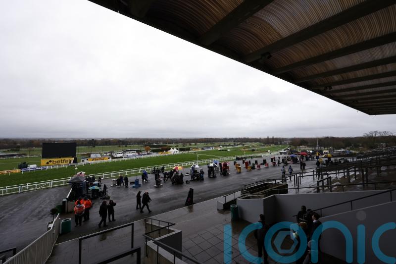 Sandown call morning inspection for Saturday card