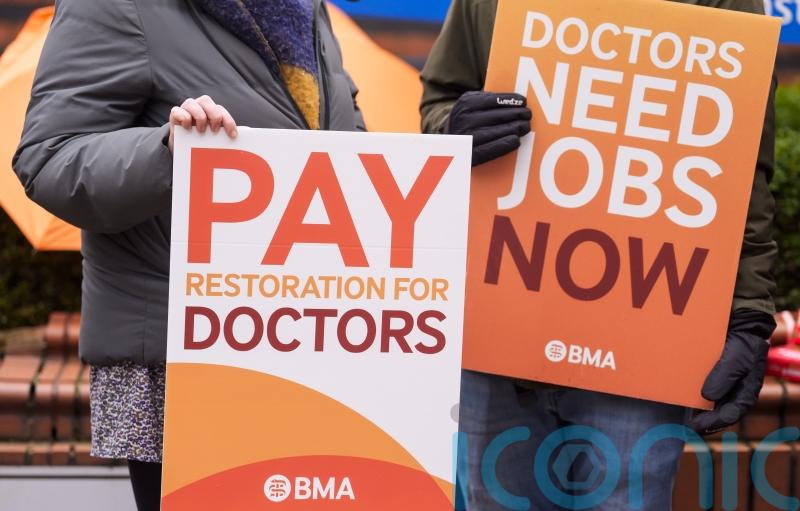 Swinney &lsquo;anxious&rsquo; to reach deal with doctors to stop strike &lsquo;disruption&rsquo; to NHS