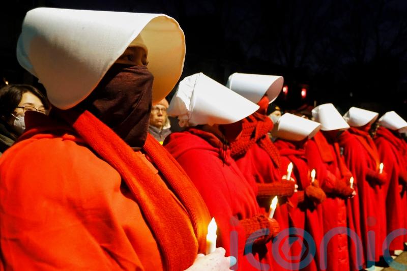 Minneapolis on edge after fatal shooting of woman by Ice officer