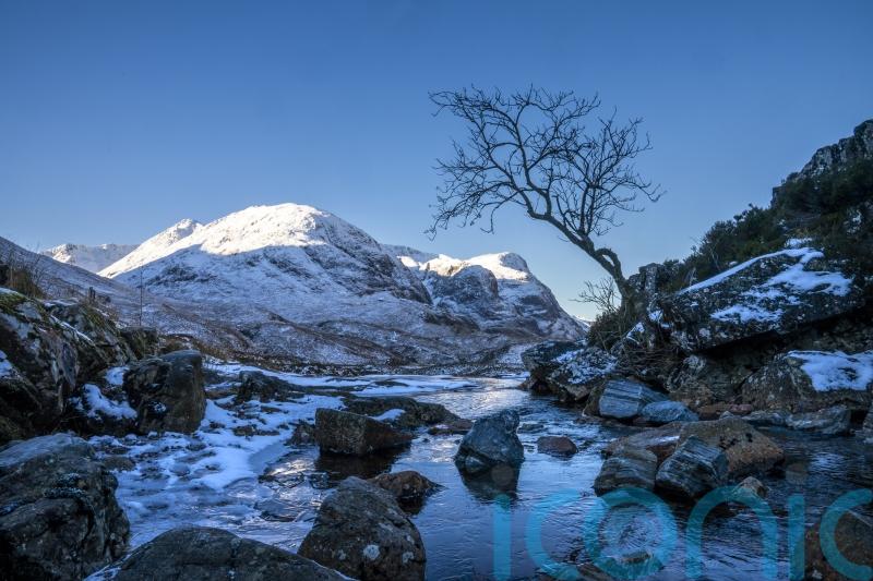 Climber with hypothermia airlifted from Glen Coe&hellip; and then got bus home