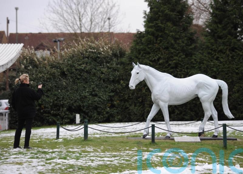 Big Kempton card goes ahead, but Warwick off