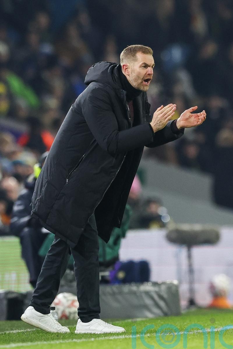 Simon Weaver believes &lsquo;there is more to come&rsquo; from Harrogate after draw at Crewe