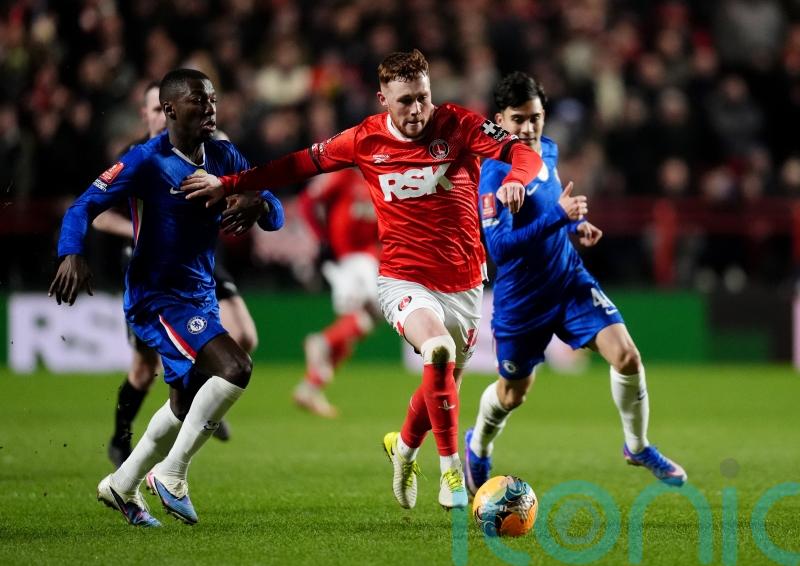 Charlton edge past nine-man Sheffield United with much-needed victory