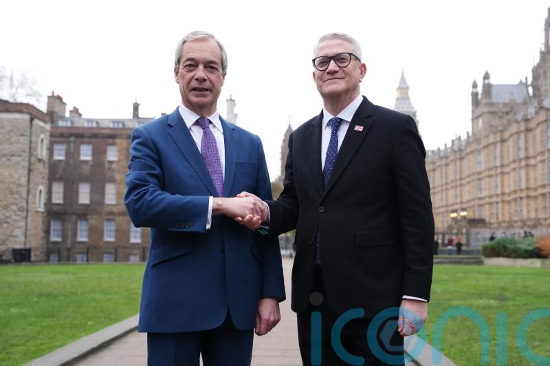 Farage says &lsquo;centre right is uniting&rsquo; as he welcomes Andrew Rosindell to Reform